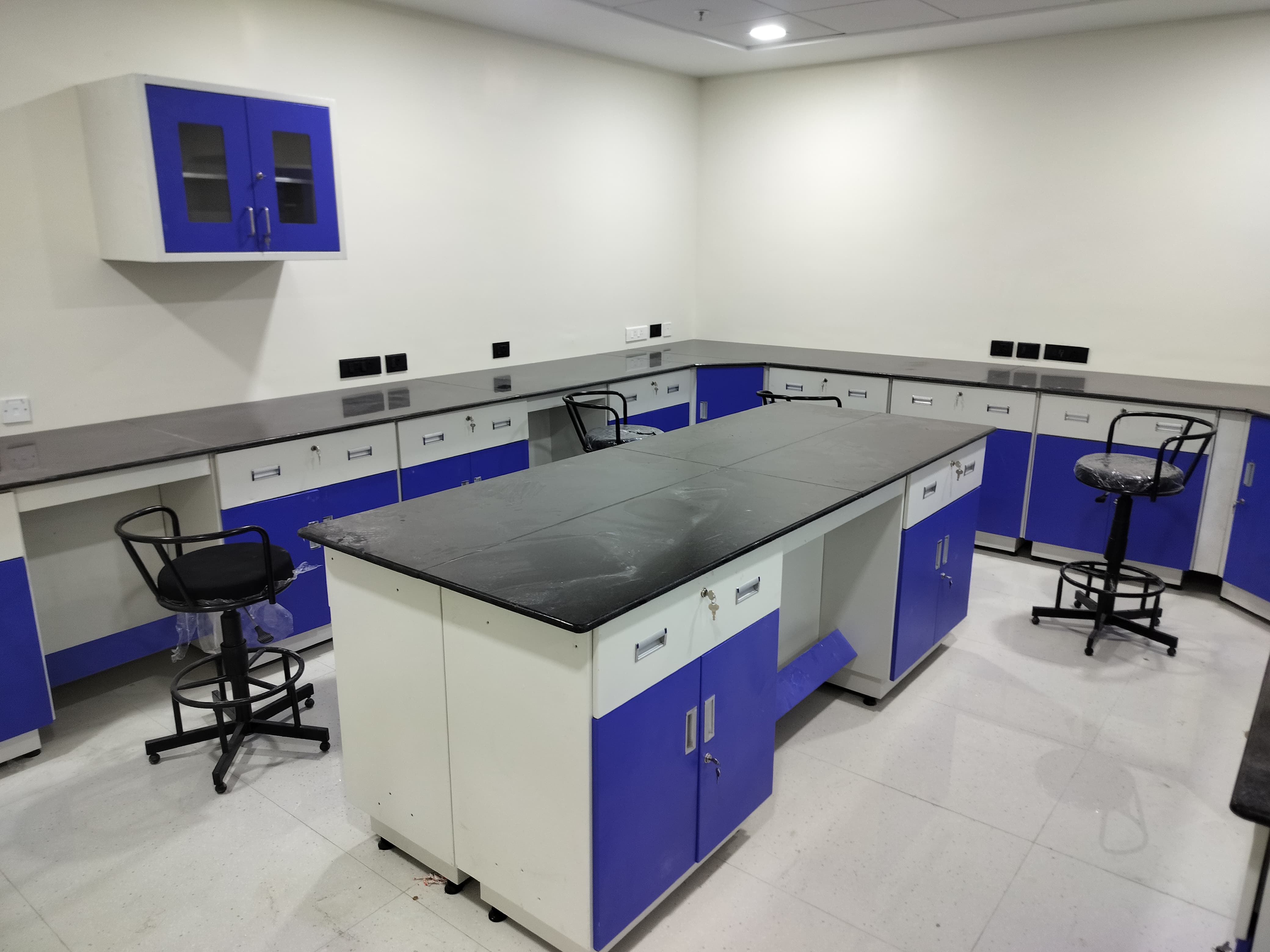laboratory renovation company