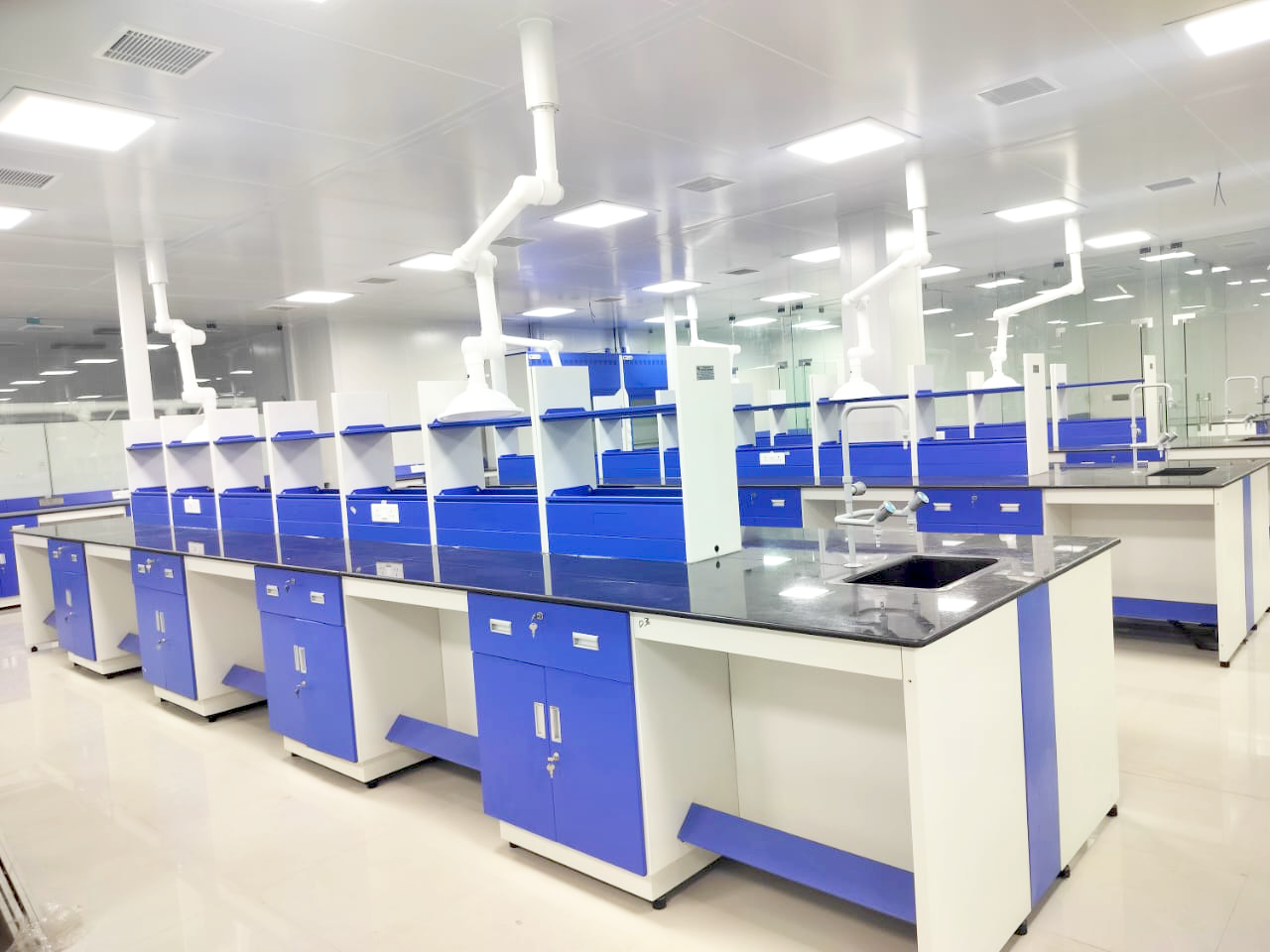 lab furniture manufacturer in Bangalore