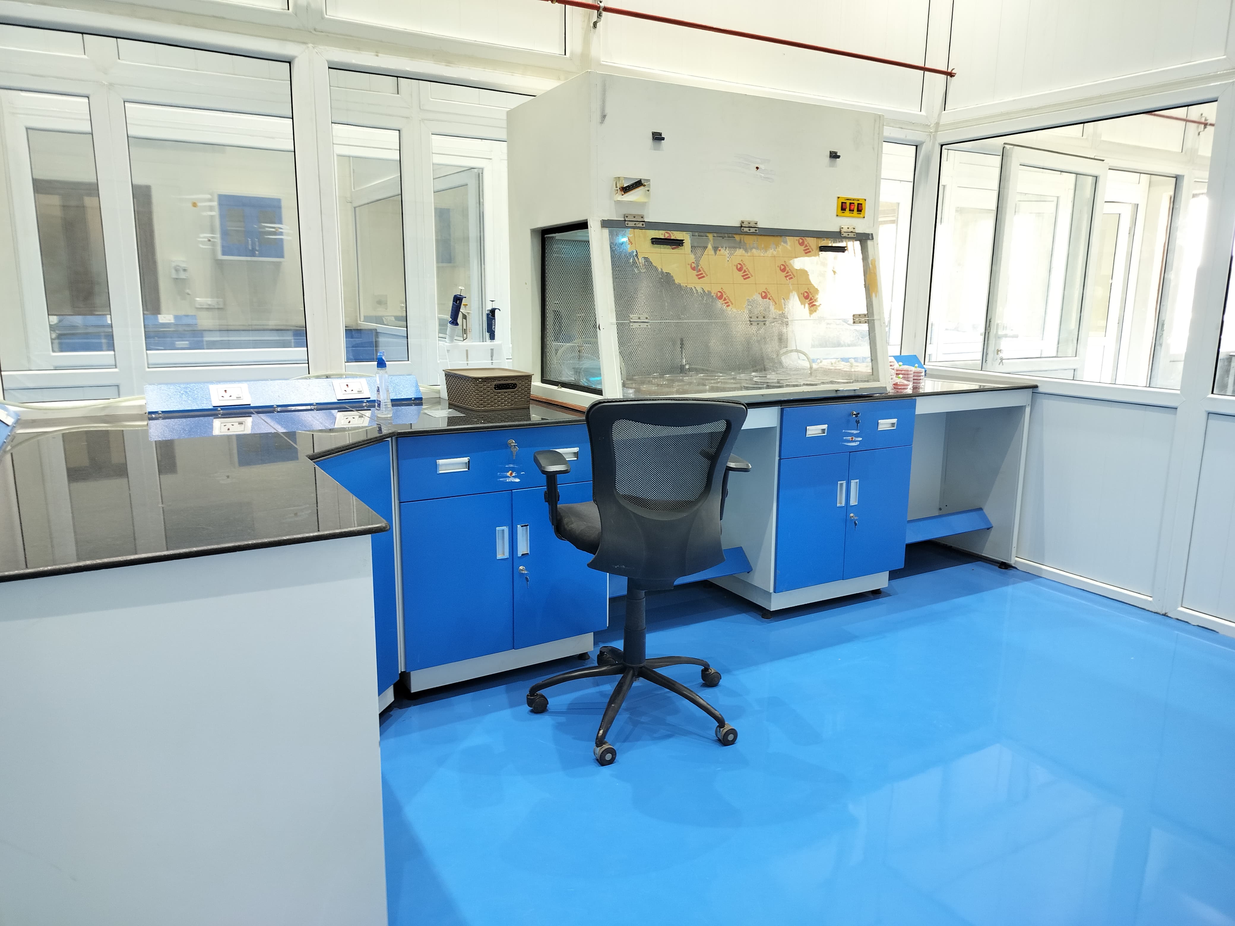 lab furniture manufacturer in Mysore