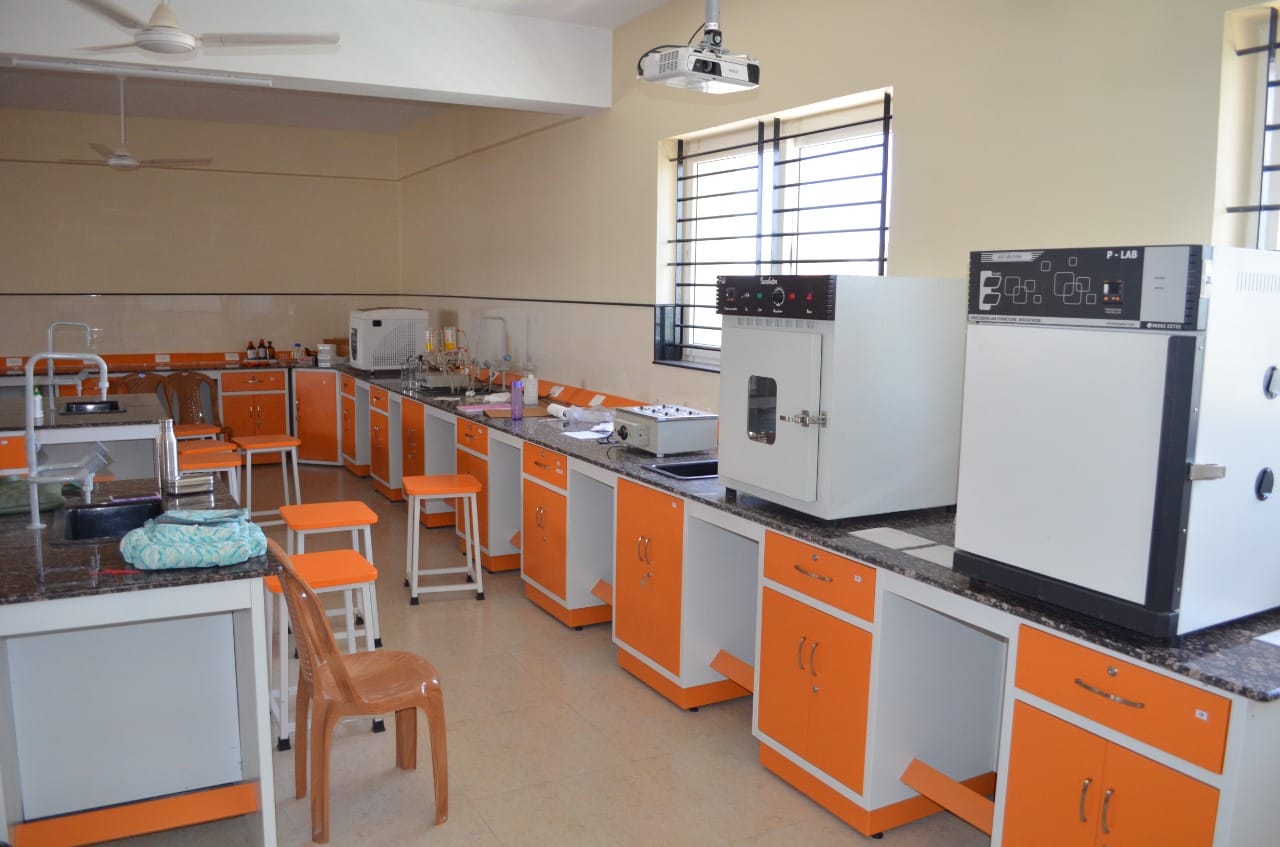 lab furniture manufacturer in Mangaluru