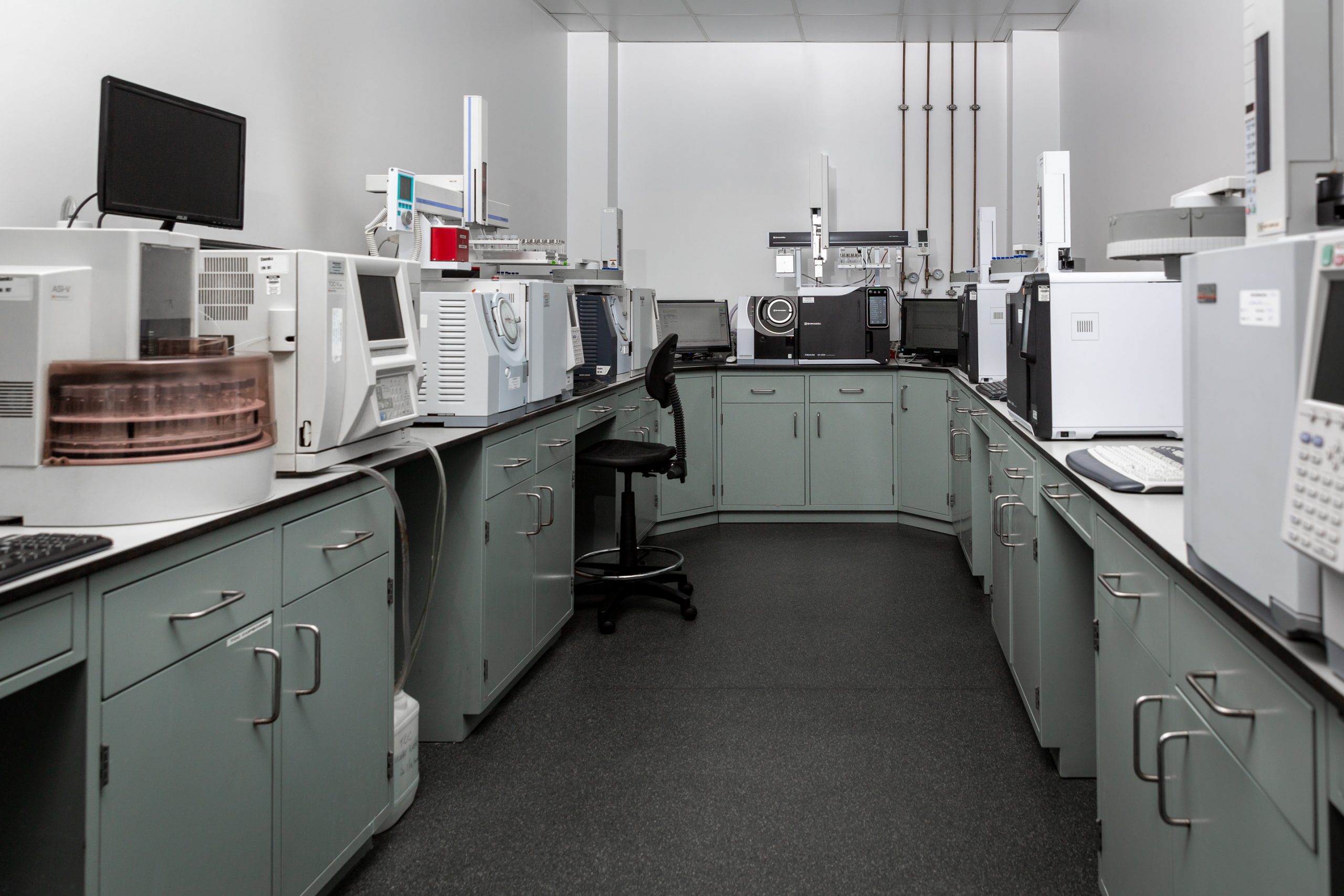 chemical analysis lab setup