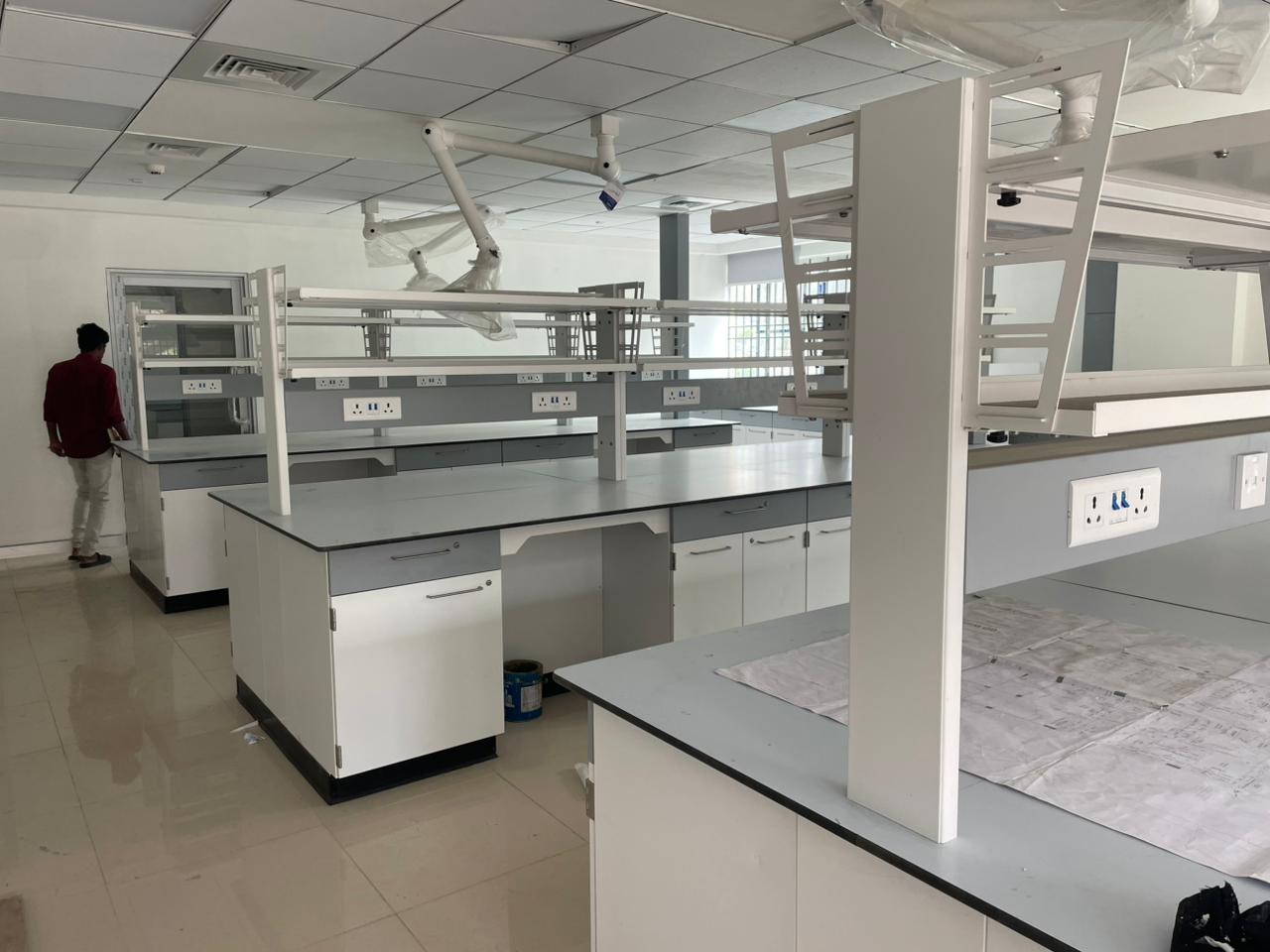 lab furniture manufacturer in Kerala
