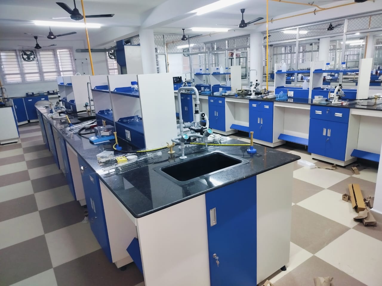 laboratory storage cabinets manufacturer
