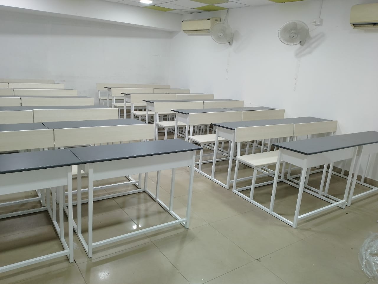 laboratory furniture for educational institutions