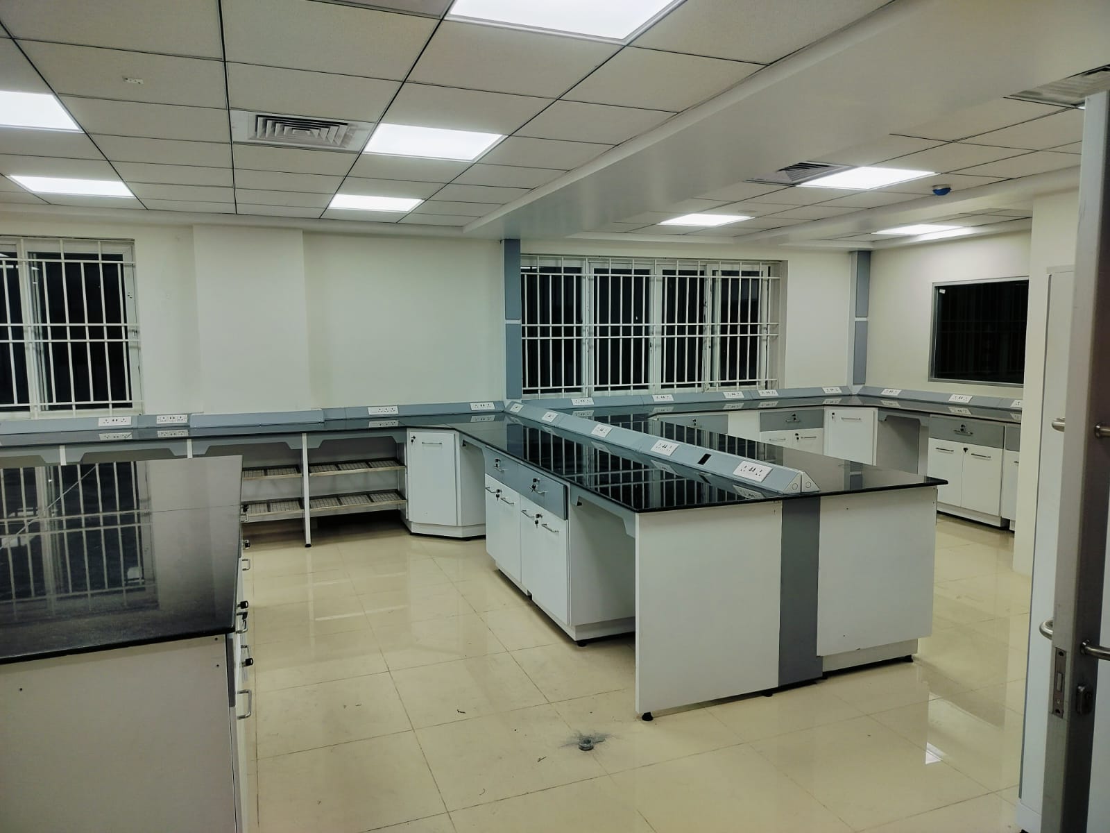 laboratory instruments maintenance services